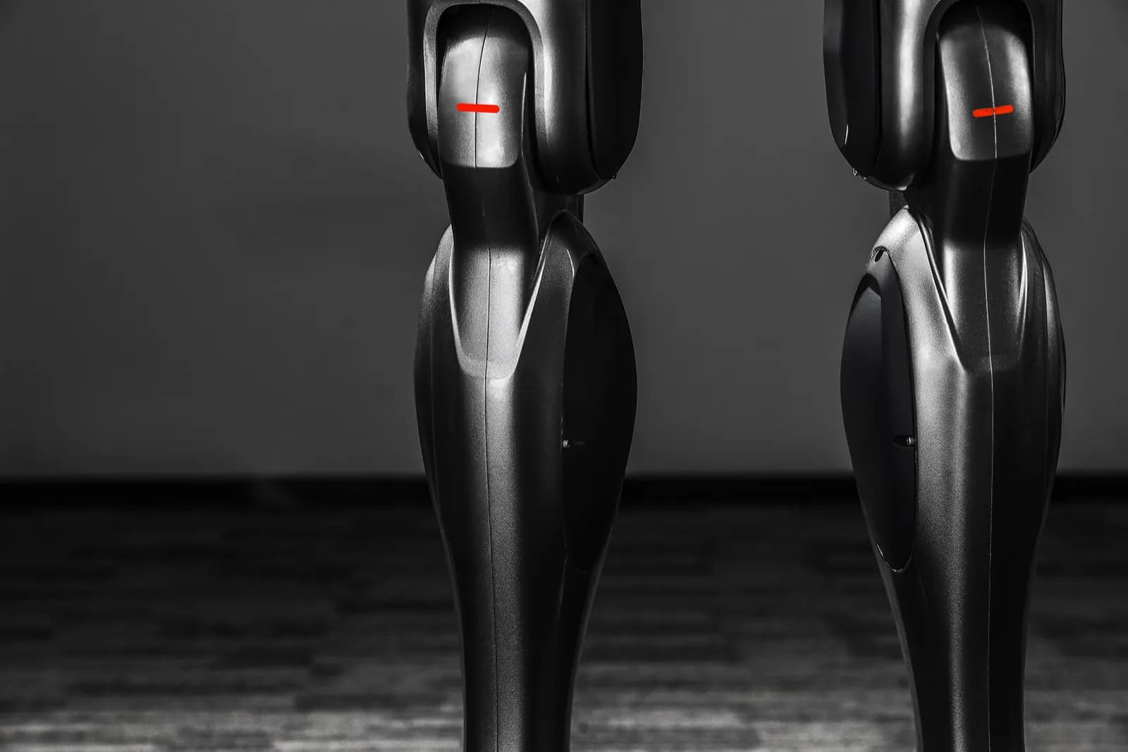EngineAI SE01 humanoid robot — official EngineAI image 5